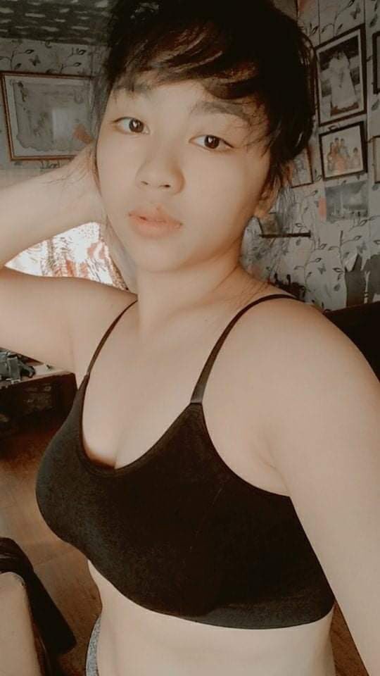 BryanMancera2's tweet image. Konting exercise pa Girl. haha yung girlfriend mong panay exercise para maging fit.