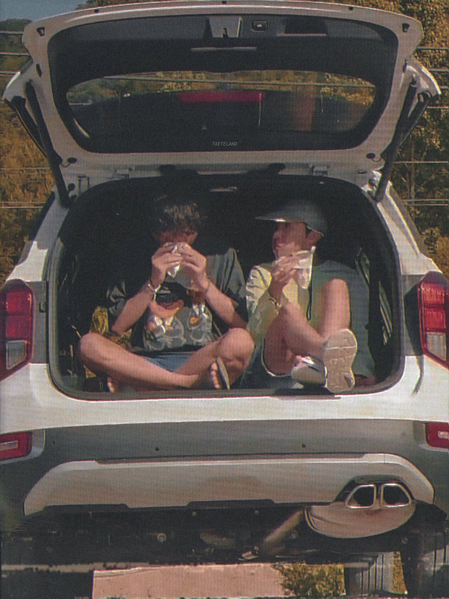 taeteland's tweet image. 📷 vhope: travel magazine cover