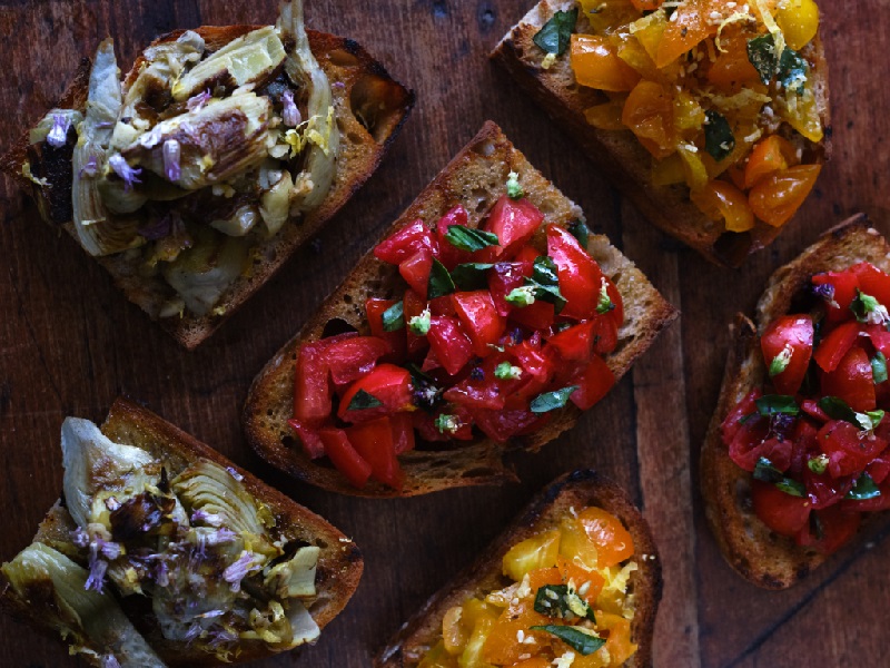 thevegetariandi's tweet photo. Simple Bruschetta
Learn the recipe here: https://t.co/YJpJEYKbNs

#Healthyfoods #Recipes #Healthyrecipes https://t.co/BRPa2Tikpg