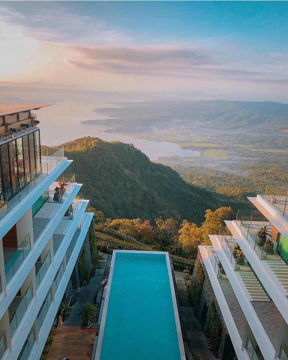 WeAreTagaytay's tweet photo. INFINITY POOL + OVERLOOKING TAAL 😍😍

🏊‍♀️ Escala Tagaytay
📍 Purok 102, Poblete Street, Barangay, Tagaytay, Cavite

RATES + HOW TO BOOK A STAY
👉 https://t.co/1DczVwlOgI

#WeAreTagaytay https://t.co/vOVhPUTNnt