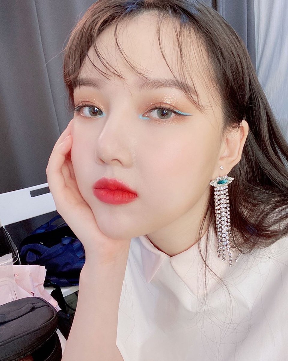 JariyaniYani's tweet photo. Visual semua dong ini menangis sih melihat mereka nihh
#GFRIEND #GFRIEND_MuCon https://t.co/qIfh18419B