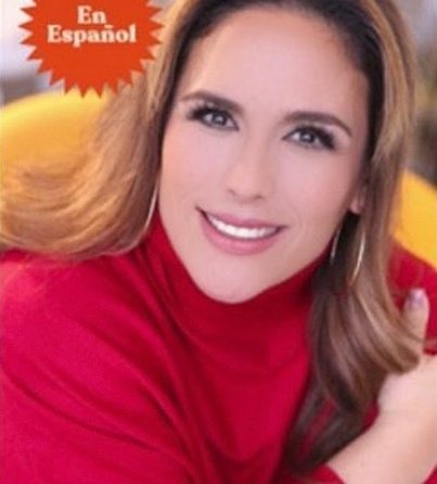 Angelmixvale's tweet photo. #TBT #EnEspanol @angelicavale #actrizmexicana #comediante #locutora #mujerempoderada #mamá #mujeremprendedora #photoshoot #headshots #diormakeup @makeupforeverr #makeupartist #valayage #hairstylist #mexicanosenusa 🥰🥰🤩😍 https://t.co/rLAyf6OHca