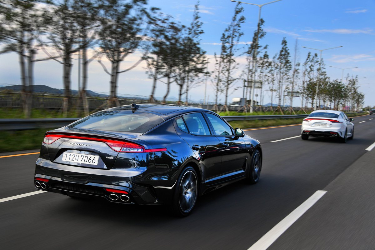 hmg_talk's tweet image. [#HMG] 프리미엄 퍼포먼스 세단의 진가는 드라이빙에서부터 #기아자동차 #스팅어마이스터 #스팅어 #Stinger #드라이브