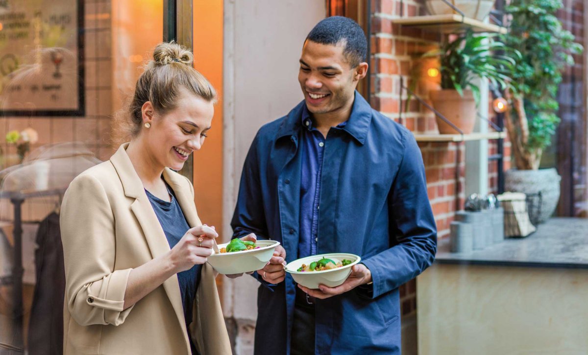 storaenso's tweet photo. Looking for #plasticfree and #PFAS-free food service products? PureFiber™ by Stora Enso eco-products bring a new, sustainable and high-performance #formedfiber alternative to the fresh food packaging market. Production has now started: https://t.co/QrwMB0pfR1 #foodpackaging https://t.co/jVwFLS8bMu