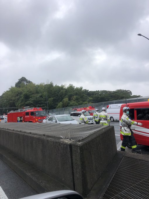 Bmwミサイル 高齢ドライバーのbmwが次々と車に衝突 環状2号線 横浜市保土ヶ谷区 現地の画像 様子 まとめダネ Bmwミサイル 高齢ドライバーのbmwが次々と車に衝突 環状2号線 横浜市保土ヶ谷区 現地の画像 様子 まとめダネ