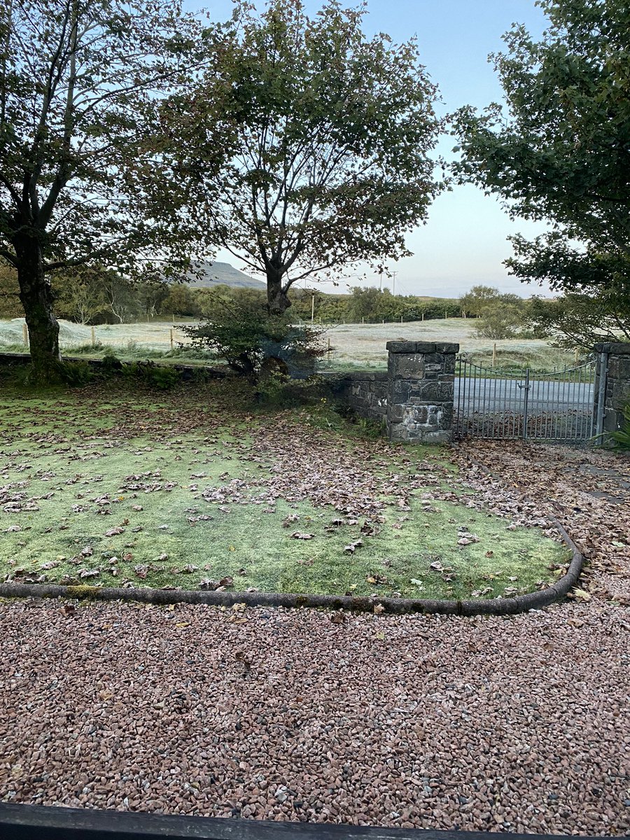 MillburnSkye's tweet photo. First frost this morning adds a crisp feel to the air #millburnskye #Skye #EscapeTheEveryday https://t.co/qMeTw5FJy1