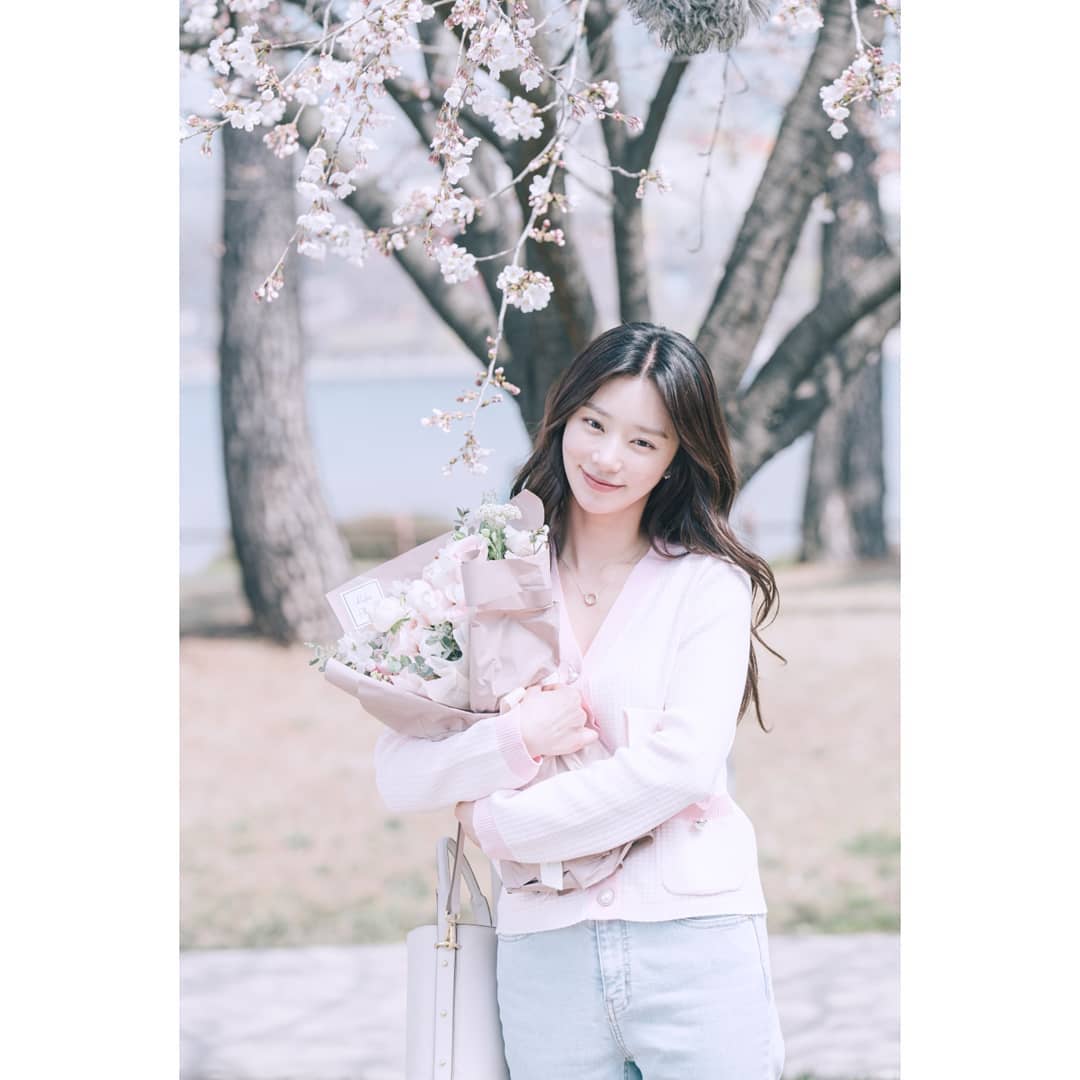 hellobeeni's tweet photo. 💫
Some beautiful paths can't be discovered without getting lost
💫
#ACT88JourLife #ACT88 https://t.co/2d7BVLq72B