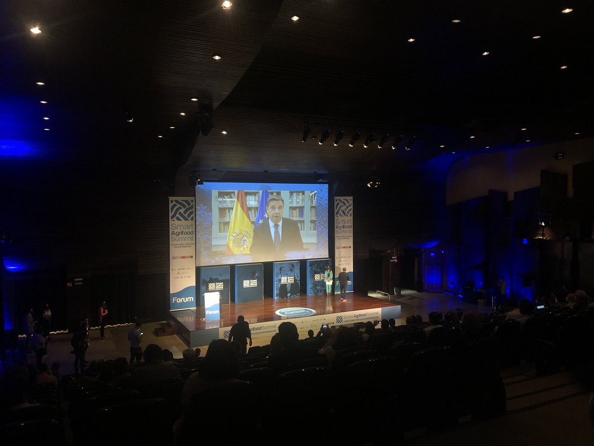 Queda inaugurado un nuevo <a href="/Smart_Agrifood/">Smart AgriFood</a> en un momento muy importante para el sector tecnológico agroalimentario en Andalucia. <a href="/AgriculturAnd/">Consejería AgriPesca</a> @GoHubTech #SmartagrifoodSummit2020 #malaga #tech4good