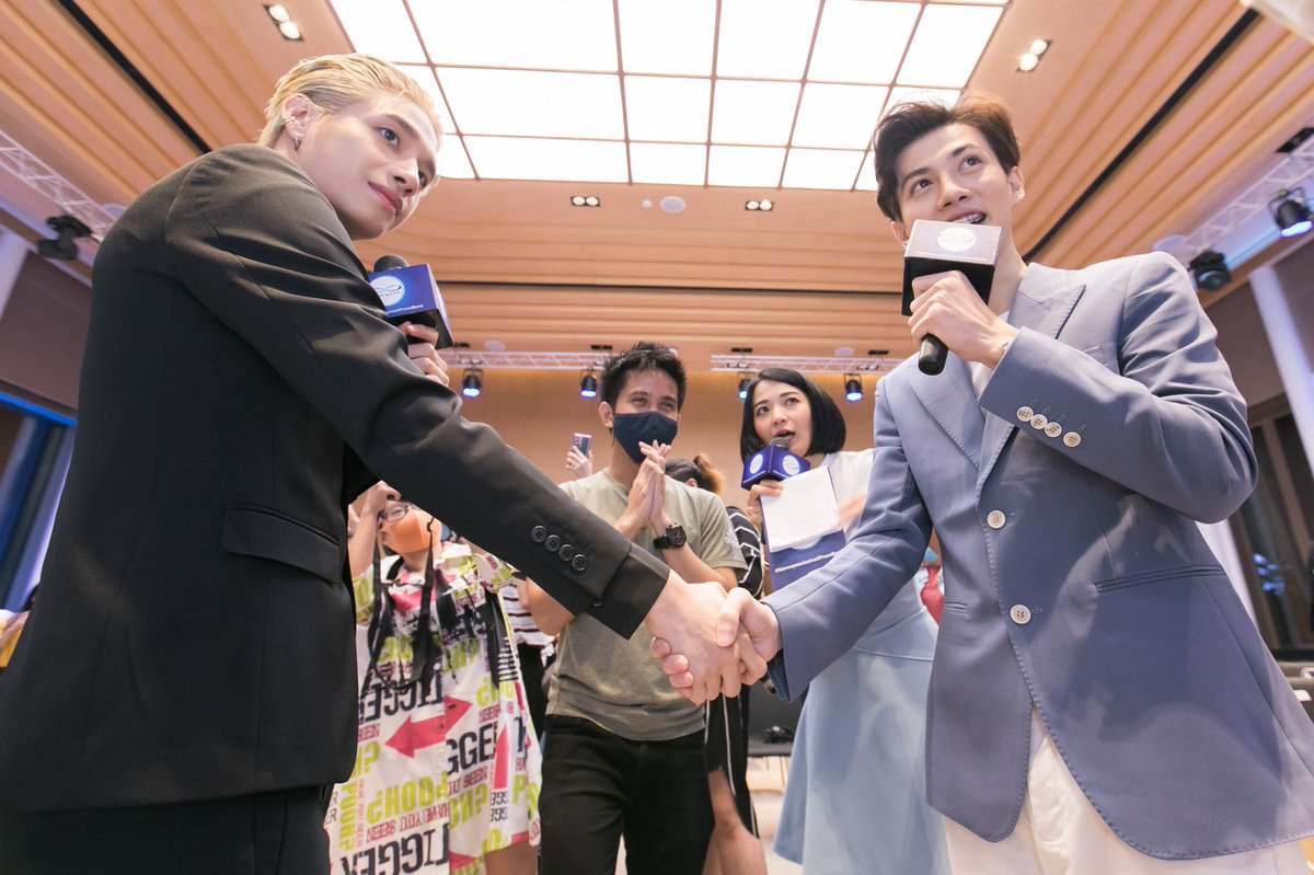 WinWinPRPlus's tweet image. #NewwayExclusivexPromBenz งานมีทติ้งสุดเอ็กคลูซีฟกับ &quot;พร้อม-เบ๊นซ์&quot; ที่ทางแบรนด์ Newway จัดให้พิเศษสุดๆ สำหรับลูกค้าค่ะ

•บริษัท วิน วิน พีอาร์พลัส จำกัด•
รับเป็นที่ปรึกษาและวางแผนการตลาด ซื้อสื่อ จัดหาดารา จัดอีเว้นท์ ทำพีอาร์ โดยทีมงานมืออาชีพ
📞 โทร : 02-048-6265