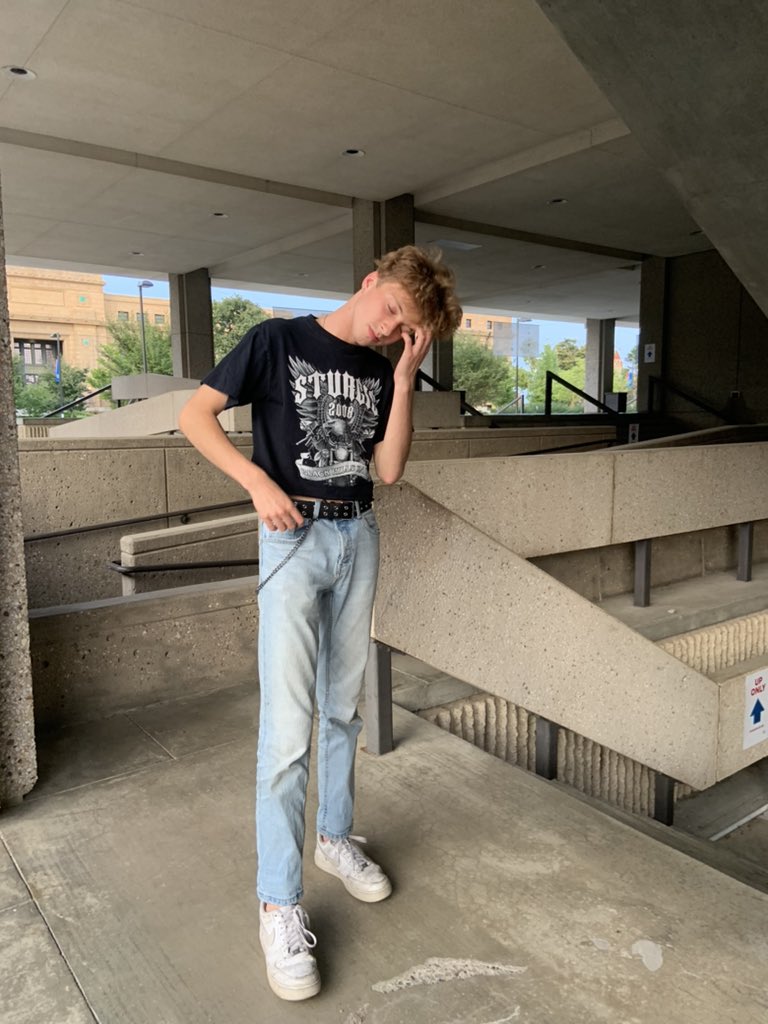 matthiafone's tweet photo. not to be annoying but,, college❤️ https://t.co/yrQf4ZygkA