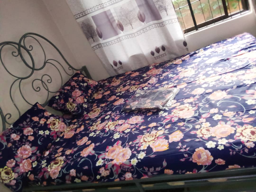 msenga_sarah's tweet photo. @babalaoo__ @efremngalekasr @NurseAnath @INFLUENCERjr @Humoudy1 @iamjaguarr @mosesigideon17 @FumboK @anuskills3 @evord_veronica @IamNyaniMzee Nauza mashuka mazuri ya cotton,  elfu 20000 tu mashuka mawili na foronya mbili, ukubwa 5/6. Nipo mwanza na mikoani natuma kwa uaminifu. Nipate kwa namba 0764545265 karibuni sana. https://t.co/XuriAUdh80