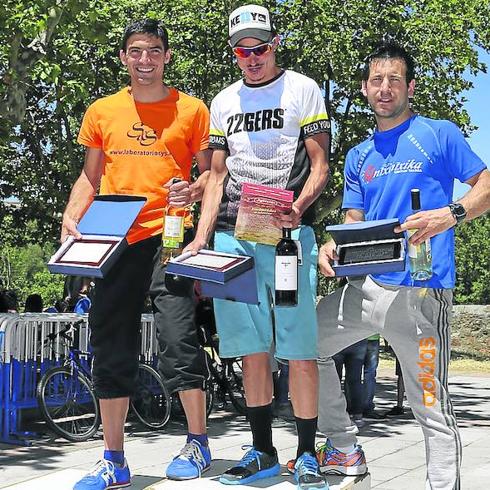 salamancainef's tweet photo. Por qué es tan importante cuidar la #Salud? 
1º, por nosotros mismos.
2º, por aquellos que las enfermedades no les han dejado continuar el camino.
Solo haré un Triatlón este año, @bilbaotriathlon, pero os prometo que lo corro por los 3. https://t.co/wTB75FbAOq