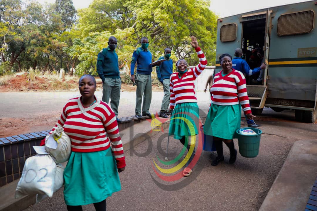 7/7 Arbitrary arrests of democracy activists & party cadres are meant to trigger Chamisa into an "irrational" response so that they can nab him... Lawfare!It's indisputable that Chamisa is the face & soul of our movement at the moment. He needs our full protection & support!!