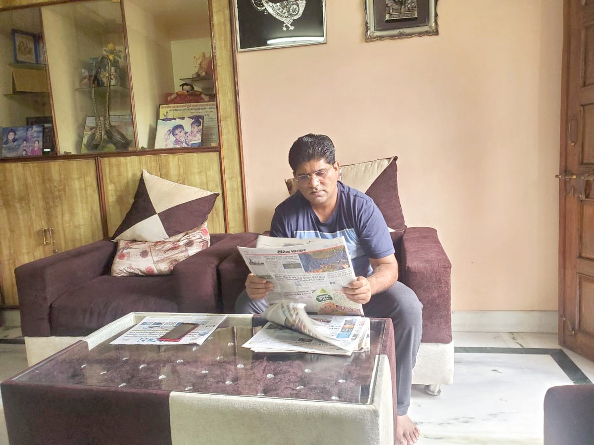 rakeshthakur_cg's tweet photo. मेरी आप सभी से विनम्र अपील है कि आप सब भी अपने घर में रहें, बच्चों के साथ समय बिताएं और अपने परिवार और स्वयं को स्वस्थ रखें।
#StayHomeStaySafe #StayStrong #Lockdown #SupportLockdown
@ChhattisgarhCMO @bhupeshbaghel @INCIndia @INCChhattisgarh https://t.co/bs8Yq69okK