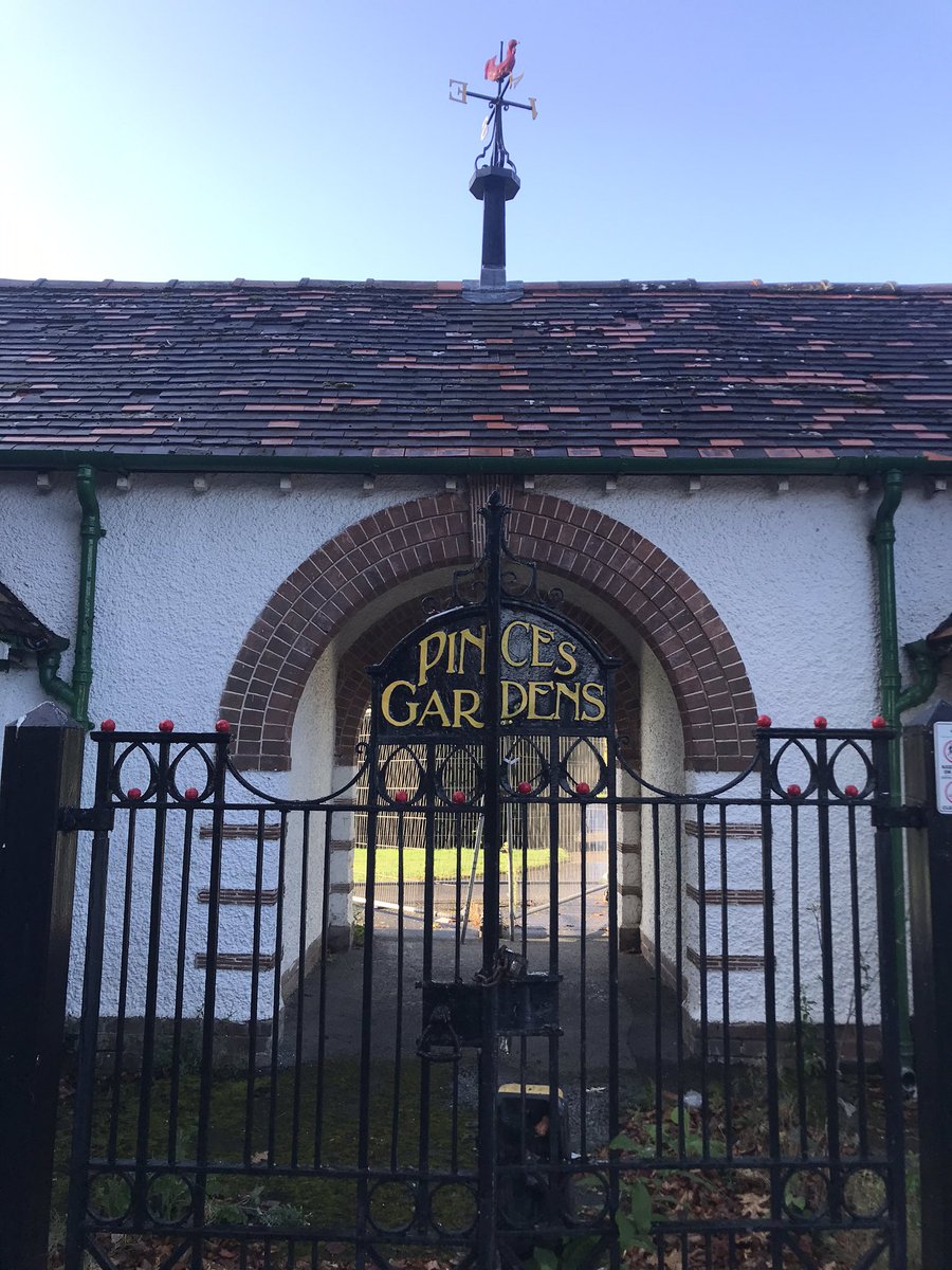 Lucinda Francis tweet media