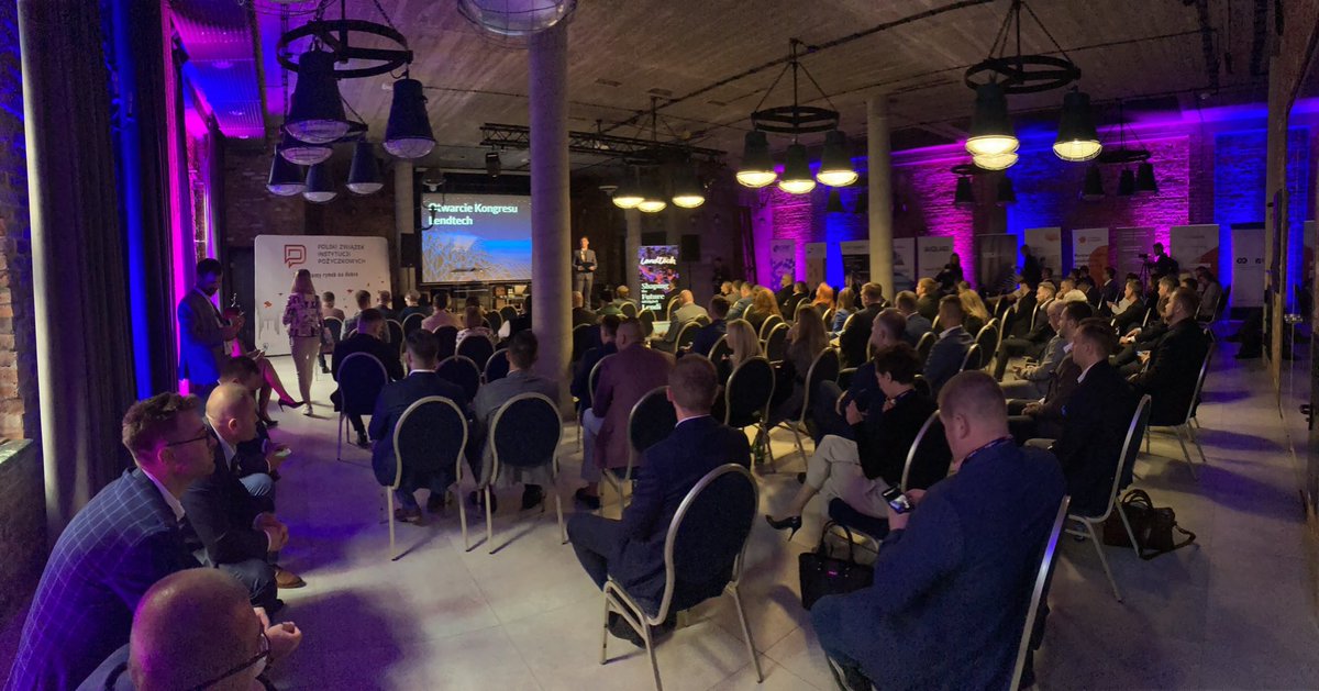 _PawelGrabowski's tweet photo. Zaczynamy #KongresLendtech 🚀 https://t.co/8P1C3XJflW