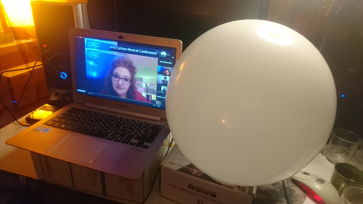 Behind the scenes of a live interview at #epsc2020 with a plastic streetlamp from #piar and niamh shaw! Loved it