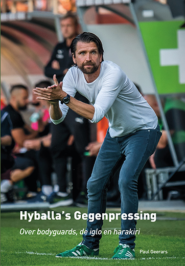 DeVbt's tweet image. 📘  Hyballa's gegenpressing - over bodyguards, de iglo en harakiri

🔃  Onder de retweeters verloten we volgende week een gesigneerd exemplaar!

🔗  voetbaltrainer.nl/trainersshop/b…