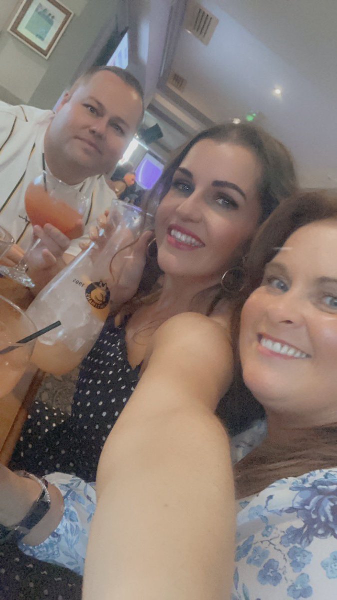 donlah05's tweet photo. Loved celebrating @gart81 birthday 🥂🎉💃🏻 https://t.co/MAhjCWFLJB