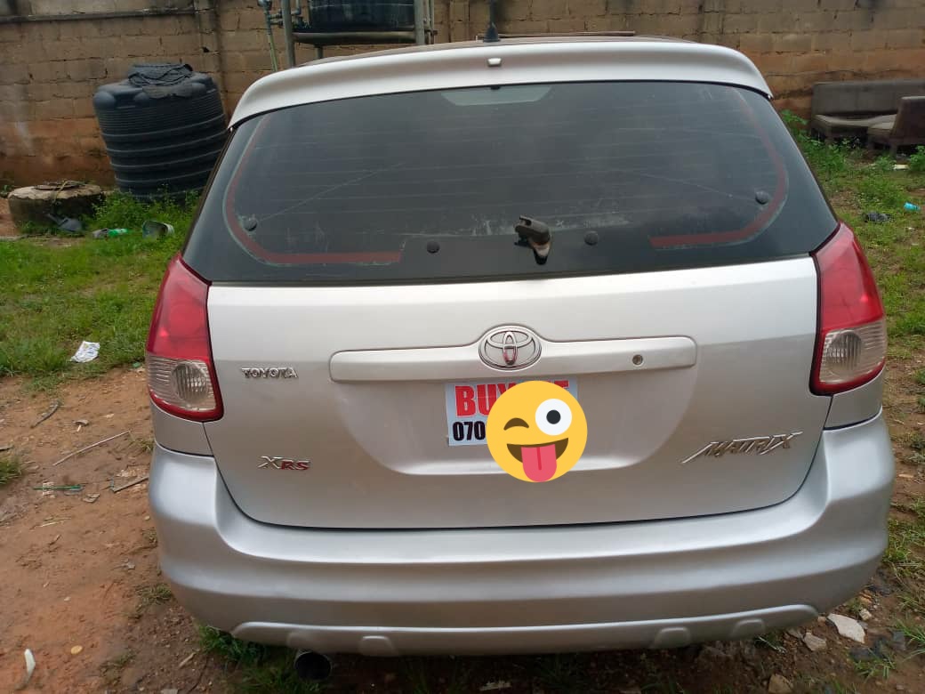PELSAUTOS's tweet photo. Engine and gear in very perfect state
Ac is instant chilling,
Neatly baked body
Good tyres and alloy rims,
complete papers and in buy and travel condition
Buyer may need to fix engine seat(6k), brake caliper (2k), and tapping glass also needs attention(max 2k)
GOING FOR JUST 1.2M https://t.co/o16lOlweSg