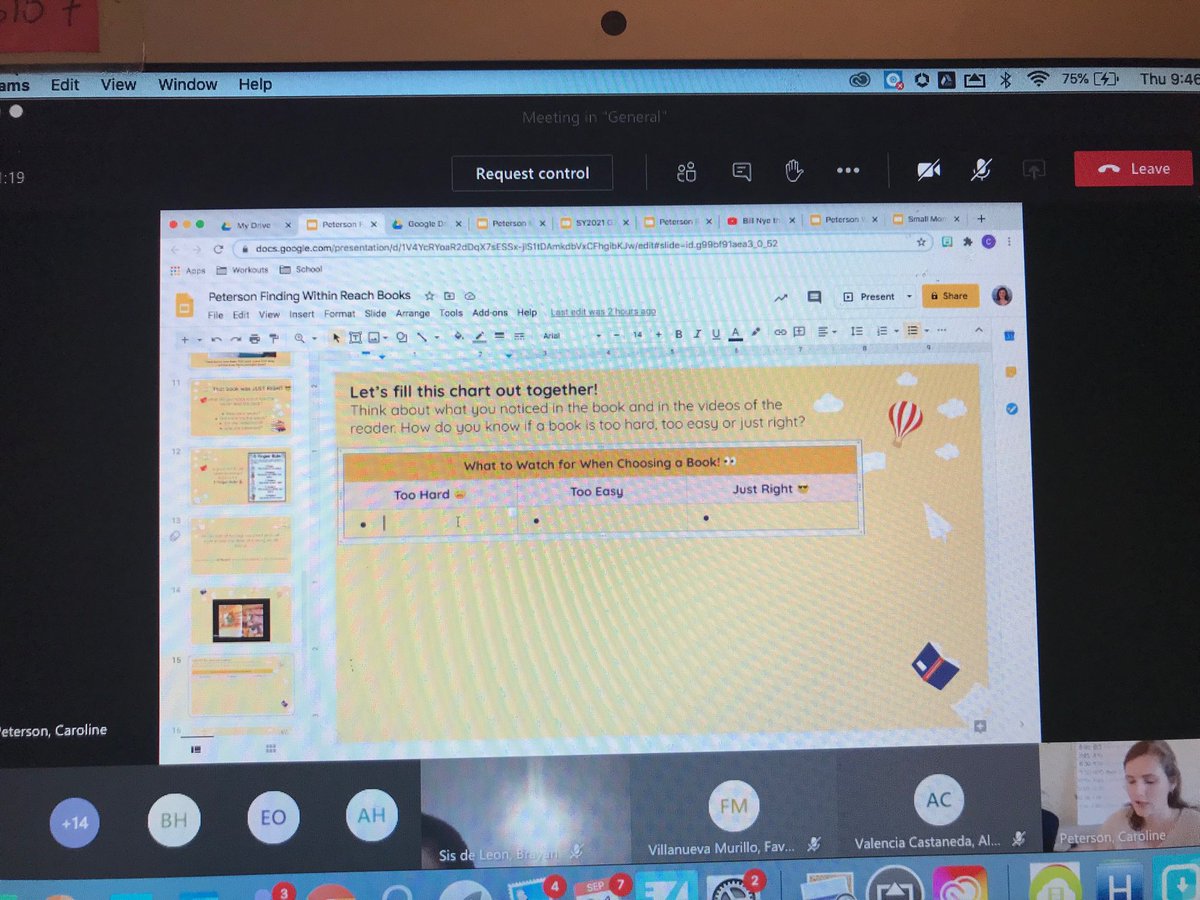 Ms. Peterson and her 3rd graders working together on how to pick a just right book. ⁦<a href="/apscspr/">Carlin Springs Elementary School</a>⁩ #APSisAwesome ⁦<a href="/JacquiAlfriend/">Jacqui Alfriend</a>⁩