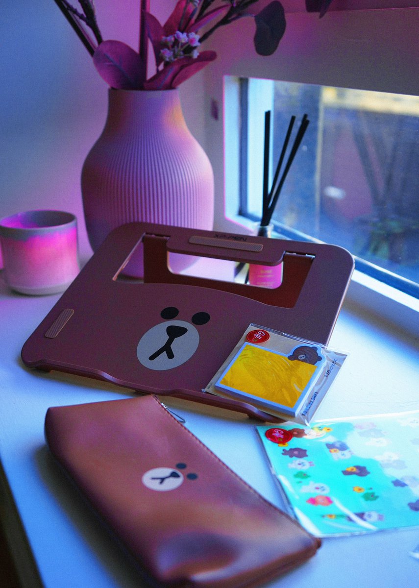 Elora 🌙 tweet media