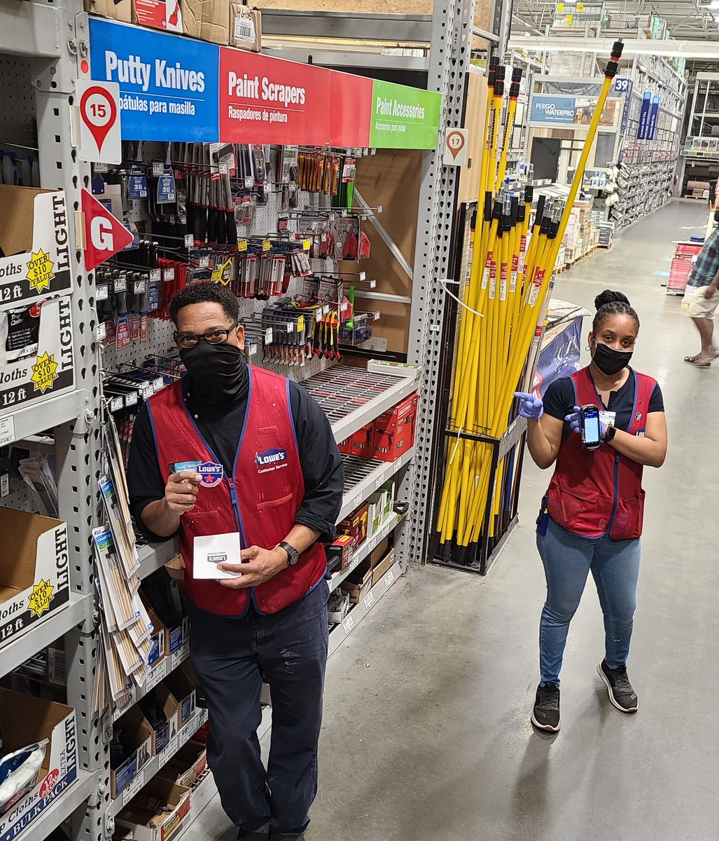 IvanPierantoni's tweet photo. Recognizing Kenny from the paint dept for identifying the Pro customers to drive sales!! Brooklyn 1674!! @Javi3rD @JoeyMartino1366 @josephcoscia5 @michaelO1366 @AlyssaMonet1 https://t.co/ZDGM6xarpV