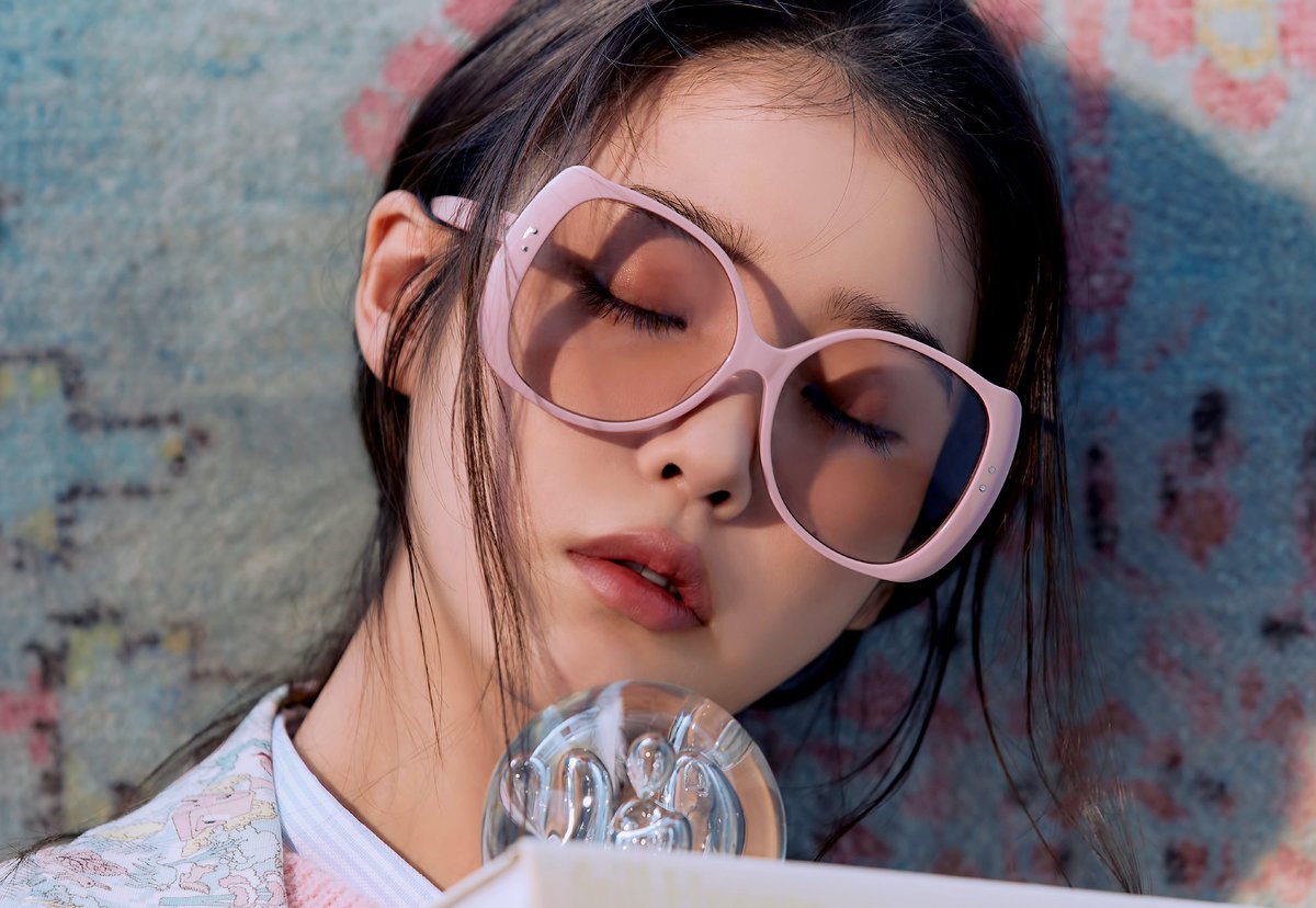 ff__516's tweet photo. 장관이고 절경이네요.. #아이유 https://t.co/TOxdSYIUna