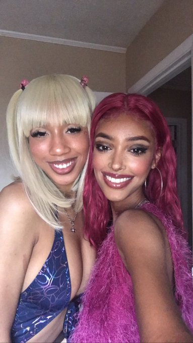 Watch perc cobain's leaked NSFW photo on TwXstars