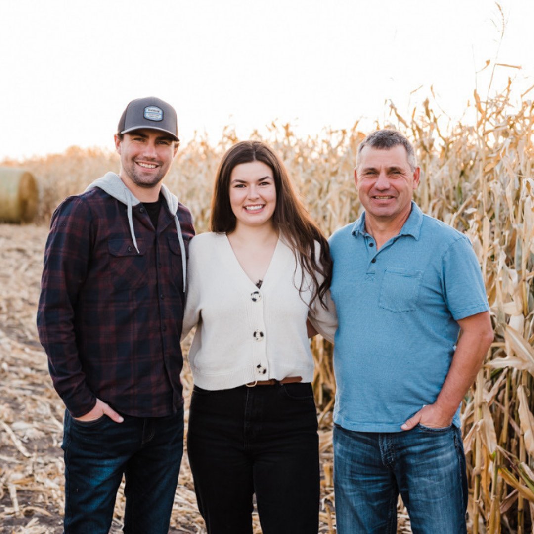 Meet Cherry Creek Cattle Company in Boissevain, Manitoba. 🇨🇦

- Operated by brothers Darryl and Ryan
- Mix of custom/owned #cattle
- Focus on backgrounding
- Feed barley and corn silage

See more via Snapchat tomorrow! <a href="/ccccarch/">Darryl Albrecht</a> <a href="/ryanalbrecht18/">Ryan Albrecht</a>