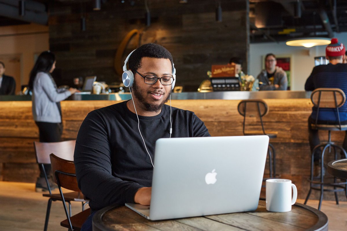 Invest_Ottawa's tweet photo. #DYK that Ottawa was ranked number one for the highest concentration of tech talent in North America in @CBRE's 2020 Tech Talent Report? 🥇
Read @JensSchaal's blog to learn more ➡️ https://t.co/LmkjlVY9Vv
#WorkinOttawa #WhyOttawa #Ottbiz @cbreCanada https://t.co/NND3K9mfV6