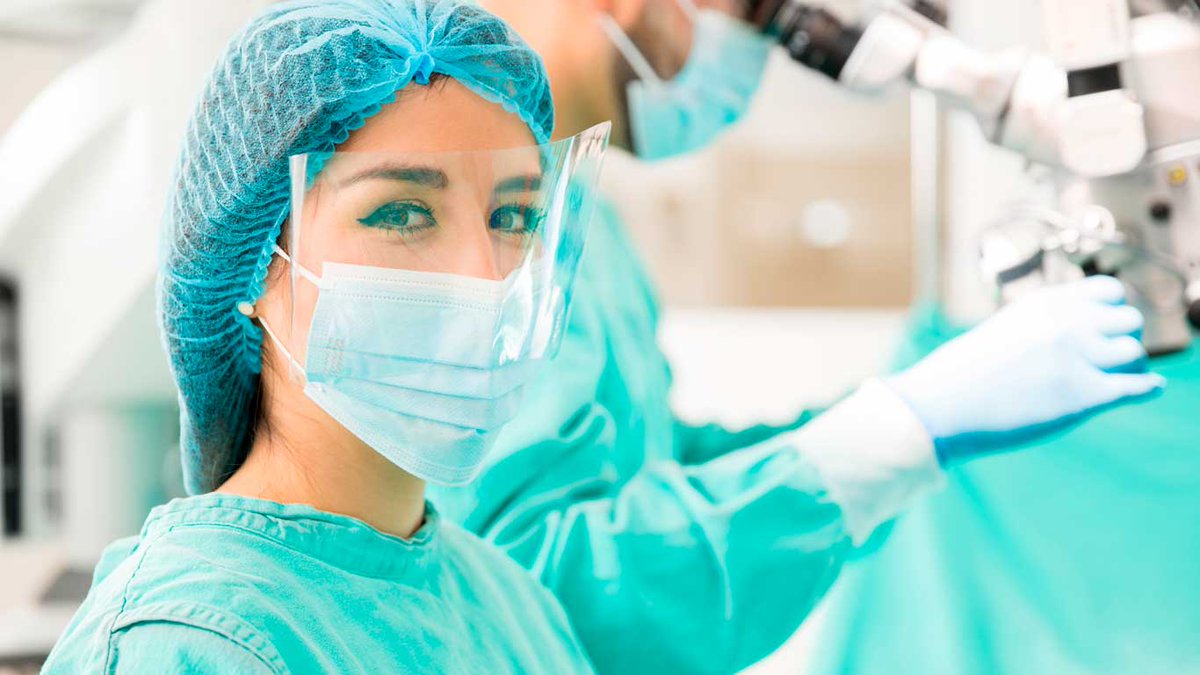 Халат хирурга. Одноразовые расходные материалы. Шапочка для волос медицинская. Одноразка суак. Хирургическая шапочка одноразовая.