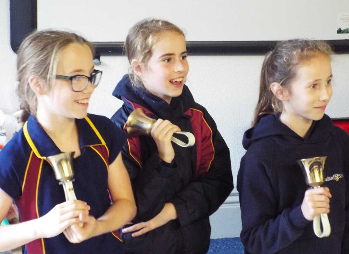 BallardSchool's tweet image. It was so lovely to hear the peal of hand bells at break time today. Our Year 6 hand bell club sounded amazing, especially as it is the first practice they have had since returning to school. #Music #HandBells #UpperPrep #FunClubs #TheBallardWay