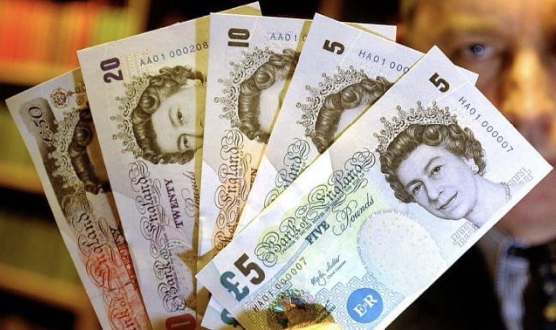 Student Money Advice tweet media