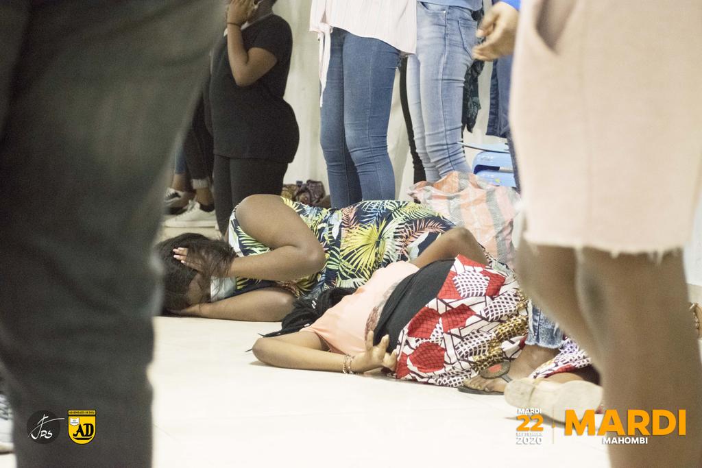 JpsGombe's tweet photo. Revivez en images MARDI MAHOMBI de ce 22 septembre 2020
Très forts moments de prières!!!
🔥🔥🔥
#MardiMahombi #JPSGombe #ParoleDuSalut https://t.co/1VEx6im08G