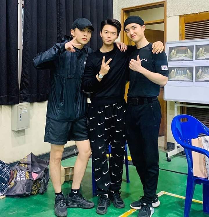MoonLittlemin's tweet photo. Que bonitos se ven mis niños :"D ❤❤❤❤❤❤✨ 
#EXO #KYUNGSOO #XIUMIN 
@weareoneEXO https://t.co/xdeRCPygvs
