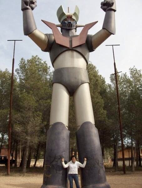 Marybel_SA's tweet photo. #zapeando1689 @quiquepeinado este es el Mazinger Z de Tarragona que mide algo más de 10mts https://t.co/jlO75dwAu1