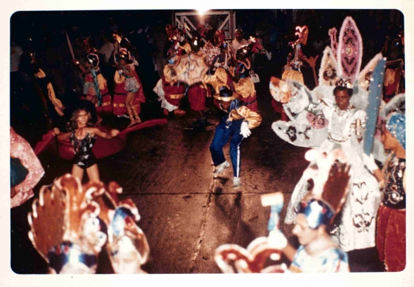 Lá nasceu uma tradicional agremiação do carnaval: a Troça Carnavalesca Mista Lavadeiras de Areias, criada em 1940 por Amara dos Santos, Aide de Albuquerque, Severina de França, Eunice Machado, Jovelina de Anunciação e Lindalva Dantas. Uma ancestralidade que está sendo esquecida +