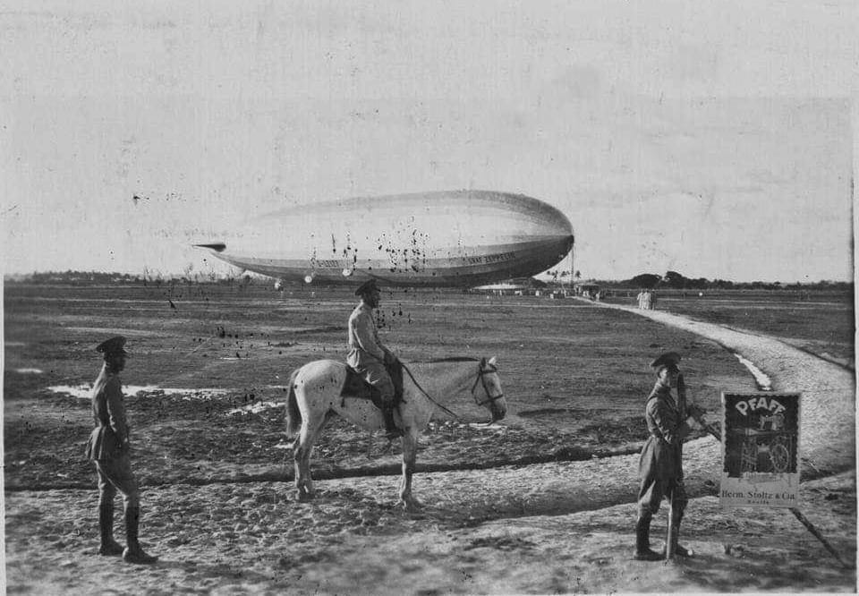 Na década de 1930, o bairro do Jiquiá recebeu a primeira estação aeronáutica para dirigíveis da América do Sul. No Brasil, os zeppelins da Europa tinham rota apenas no Recife e no Rio. Hoje, a Torre do Zeppelin é o único objeto desse tipo ainda de pé em todo o mundo. +