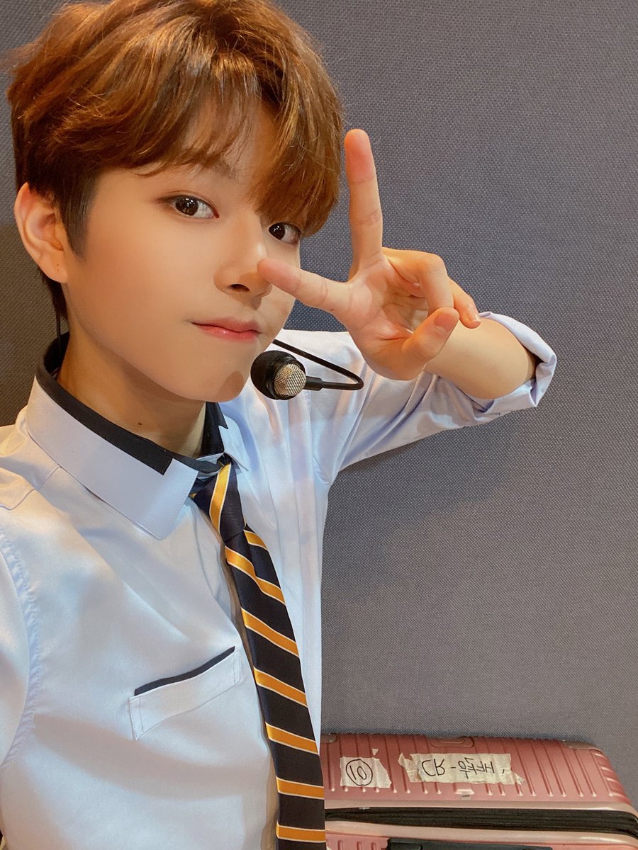 GHOST9OFFICIAL's tweet photo. [#이진우]

안녕하세요 진우입니다!!
오늘 무대는 어땠어요? 늘 함께 해주셔서 감사드리구요! 항상 사랑합니다 잘자요 굿나잇 ㅎ~ㅎ 내 꿈 꿔요!! 😁 https://t.co/Yad3uxfaB5