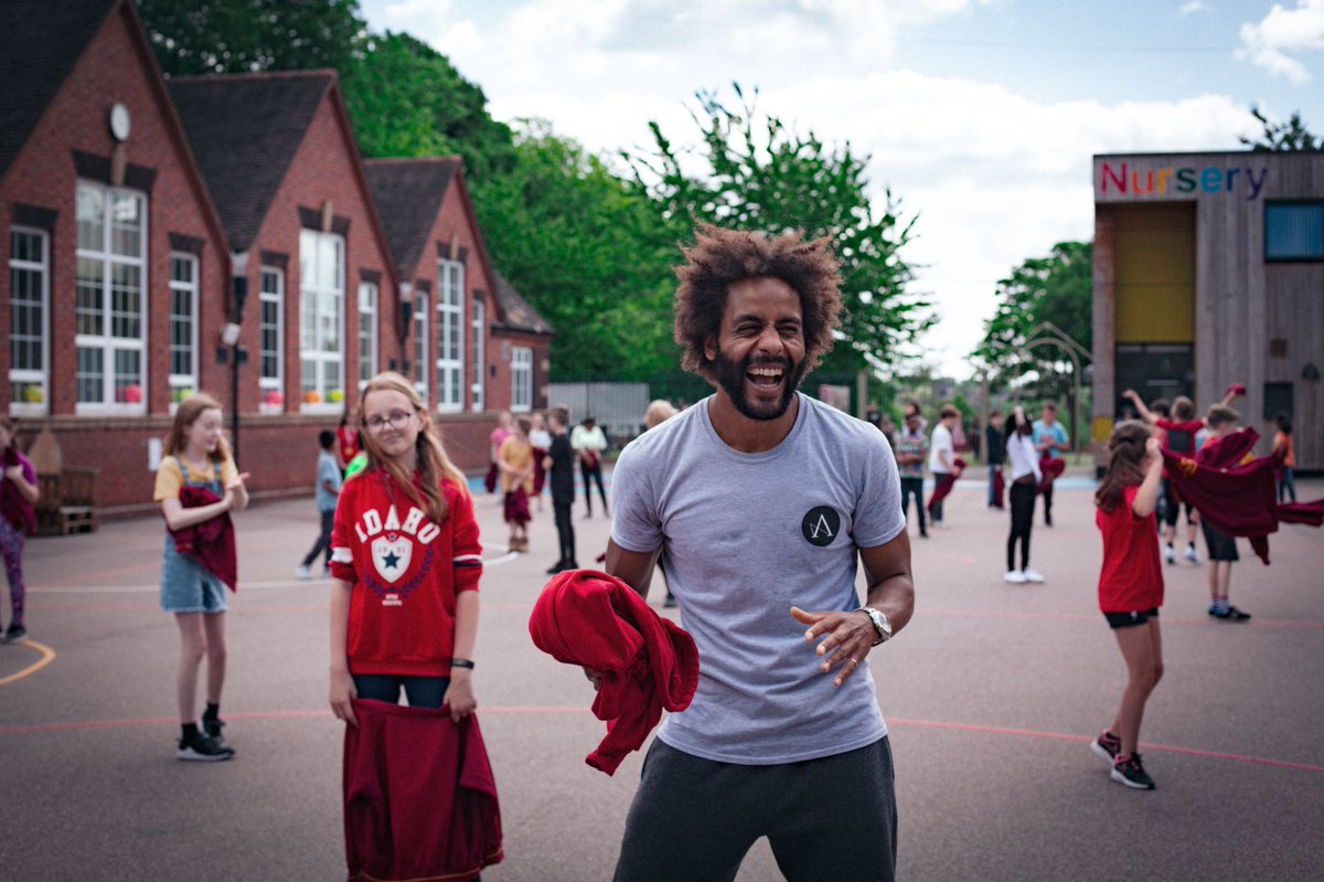ManMadeYouth's tweet photo. The one and only CHRIS RADFORD will be teaching our Training Session this Saturday 26th (11am-1pm) via Zoom 🤸‍♂️

If you know any male/male-identifying young people 12-21, then share this FREE opportunity with them!

SIGN UP: https://t.co/dpe5VqLS0D
📧 hello@manmadeyouth.com https://t.co/5wPT6EzyJO
