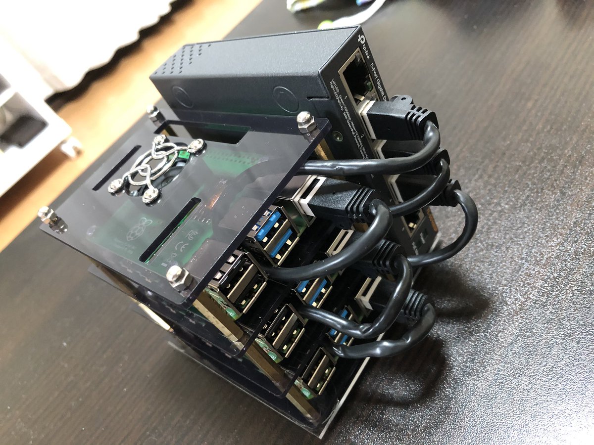 vi_newworld's tweet image. かわいすぎる自宅ラズパイクラスターを作りました。#catechchallenge