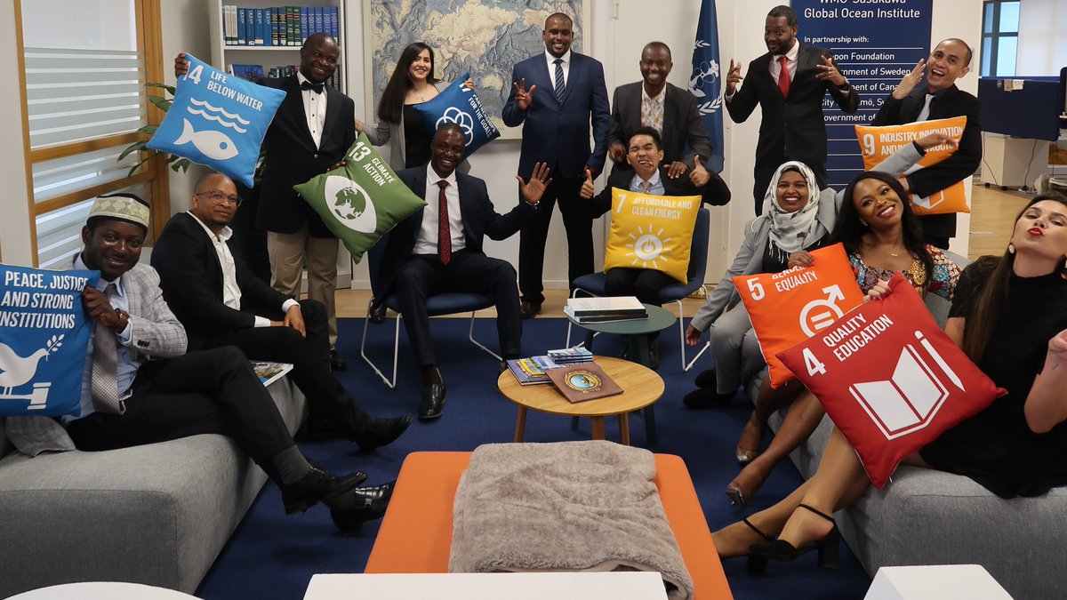 MaryWisz's tweet photo. What a year it's been and soon you are going to graduate with your MSc degrees!I miss working with you already. Stay in touch, ok? Ocean Sustainability Governance and Managment MSc team @WMUHQ 2020 #Together #Ocean #BetterFuture https://t.co/nb1Pie1xGr