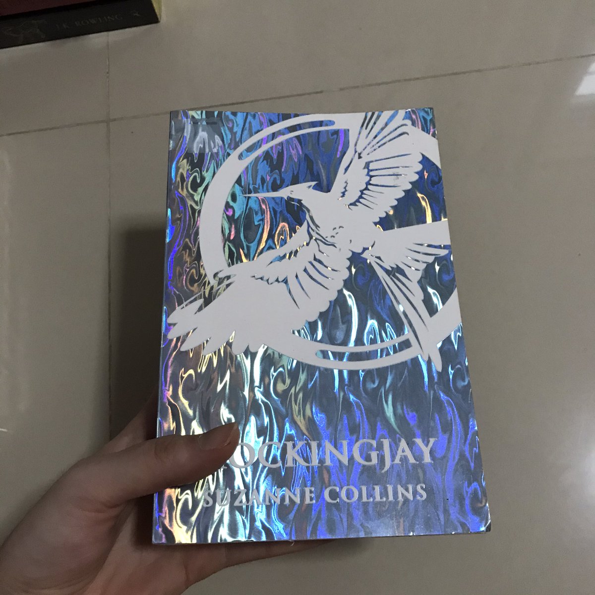 bunnieze's tweet photo. ค่าส่ง30฿ เล่มต่อไป 5บาท

Catching fire ปกพิเศษ  ขาย 200.-
Mockingjay ปกพิเศษ ขาย 200.-
ปกเรืองเเสงสวยมาก 

#หนังสือดีบอกต่อ #หนังสือน่าอ่าน 
#นิยายมือสองสภาพดี #นิยายมือสอง #หนังสือมือสองราคาถูก #หนังสือมือสองสภาพดี #นิยายภาษาอังกฤษ #นิยายภาษาอังกฤษมือสอง #หนังสือภาษาอังกฤษ https://t.co/TKfcjXCfj7