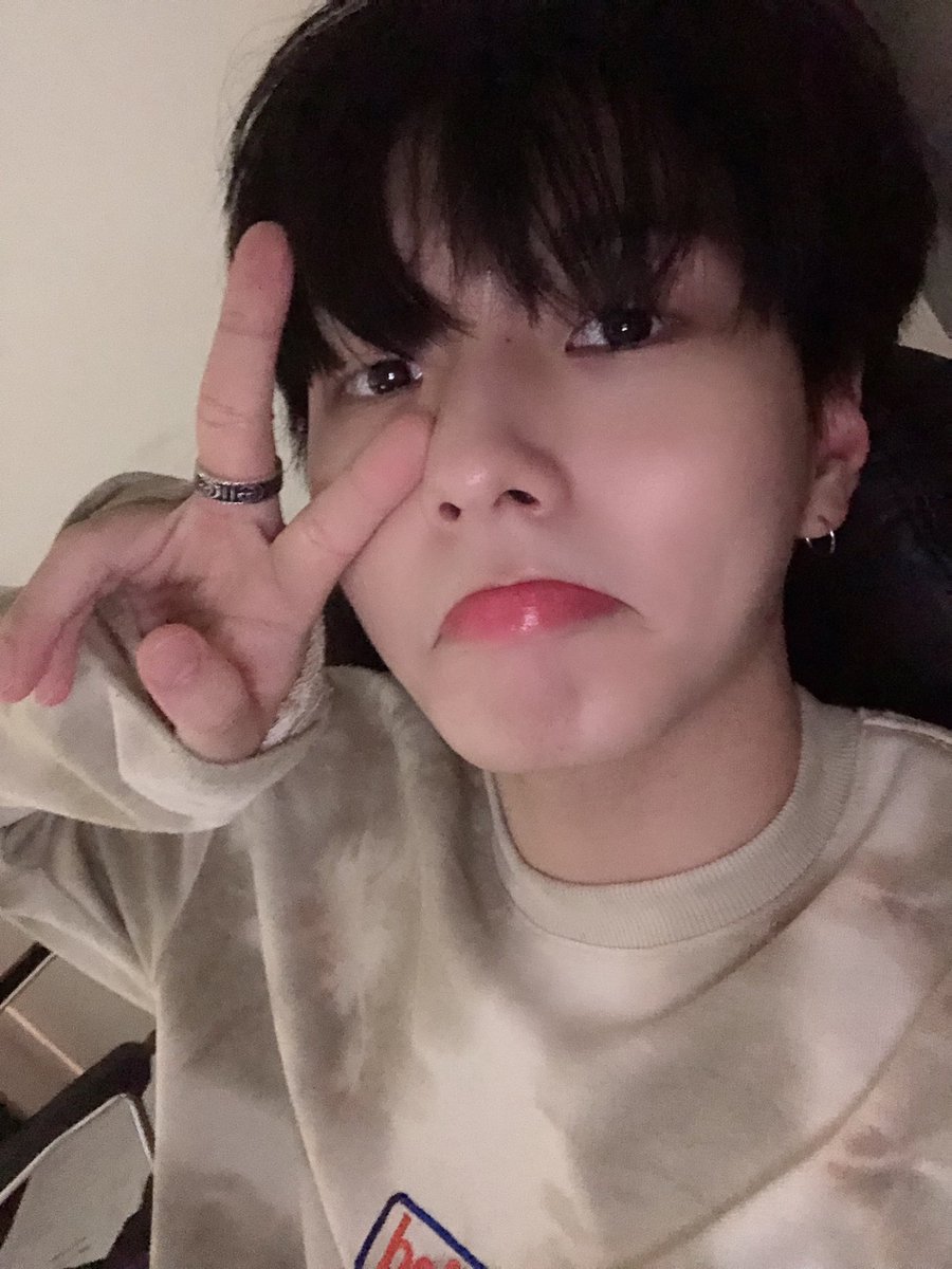 7OC_official's tweet image. [#태영]

오늘도 굿7시🌹

#세븐어클락 #밥은먹었죠?
#남은시간도 #화이팅💪