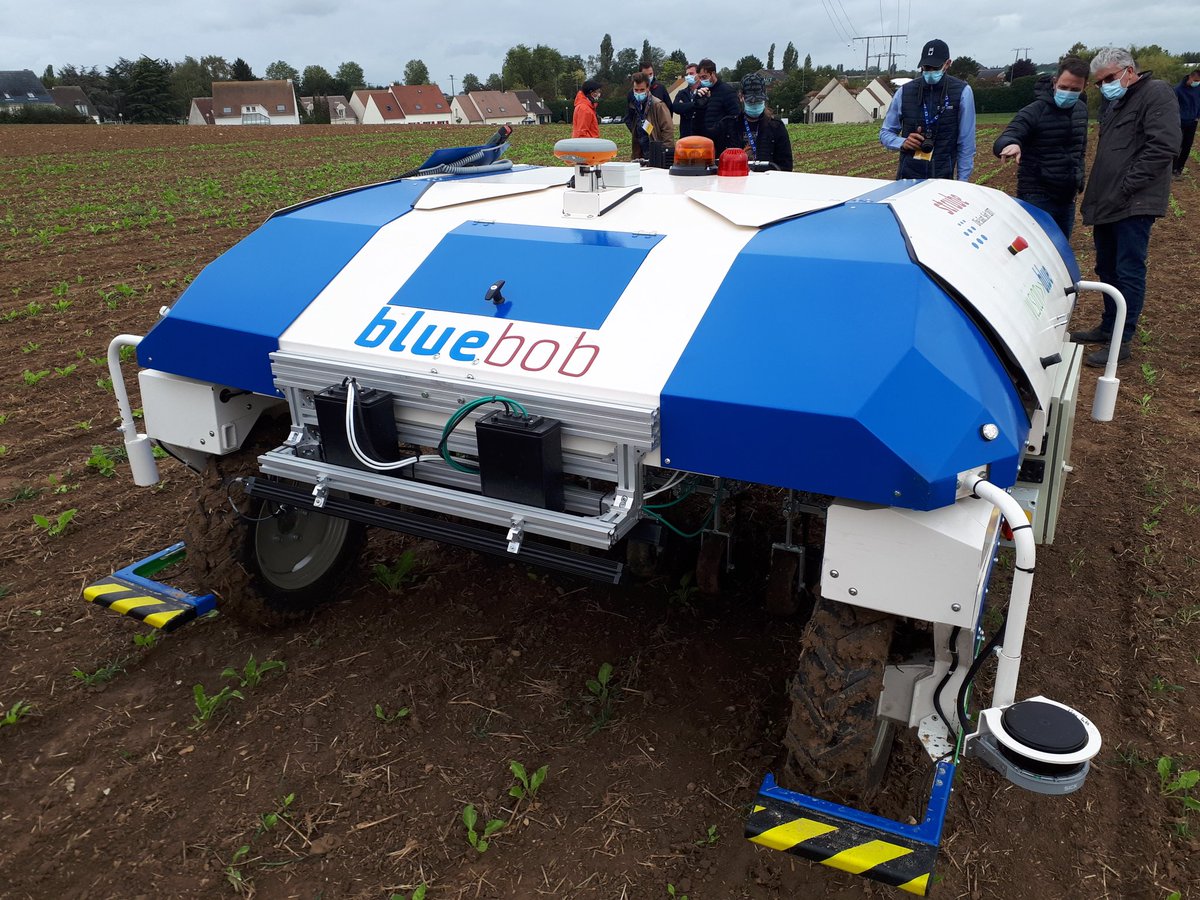 RaphaelMusnier's tweet photo. Démonstration de désherbage mécanique autonome des @_MissBetter  par le #bluebob à puiseux Pontoise, dans le cadre des innovations @DeleplanqueCie #betterave #modefy
@bruno_dewulf 
@MaximeBoutonDE1 
@PaulEdeline2 
@GEFFROYBenjami4 
@FUMERYD https://t.co/3b7Ul1ZEAj