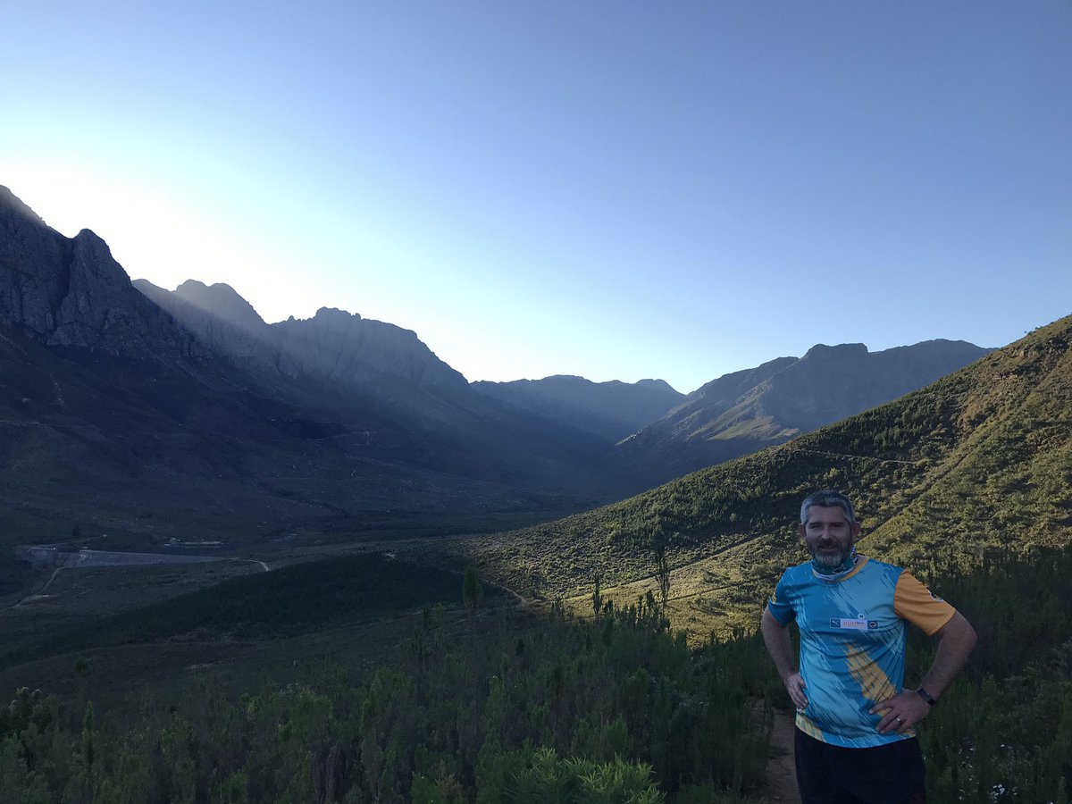 Not the fastest of runs but also not the flattest. Views for days! What a great way to start the day #FNBRunYourCity #totalsportsrunfie #ForeverFaster #oubene #scenicrun #trailrunning