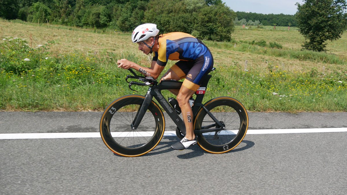 TRIATLONSP's tweet photo. La Federación Española de Triatlón lamenta la trágica notica del fallecimiento del que fuera triatleta internacional extremeño Diego Paredes en el día de hoy.

Desde la FETRI queremos mostrar nuestras condolencias y apoyo a toda su familia, amigos, y compañeros de entrenamiento. https://t.co/BocMkx1RK0