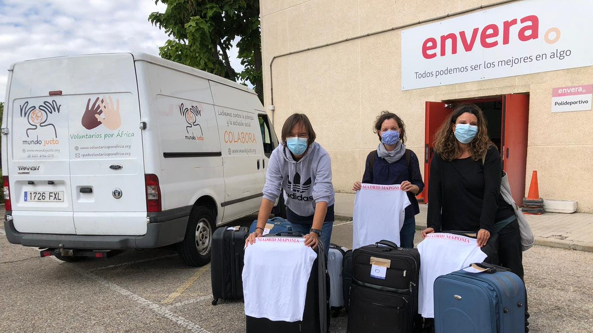 Desde el Centro de Reciclaje Solidario de Envera #PuntoDeInclusión, entregamos un nuevo cargamento de ropa y material de primera necesidad a la <a href="/ONGMundoJusto/">ONG Mundo Justo</a> con destino a Etiopía. Además, en esta ocasión, con una gran donación de material deportivo por parte de <a href="/AD_MAPOMA/">MAPOMA</a> 😍
