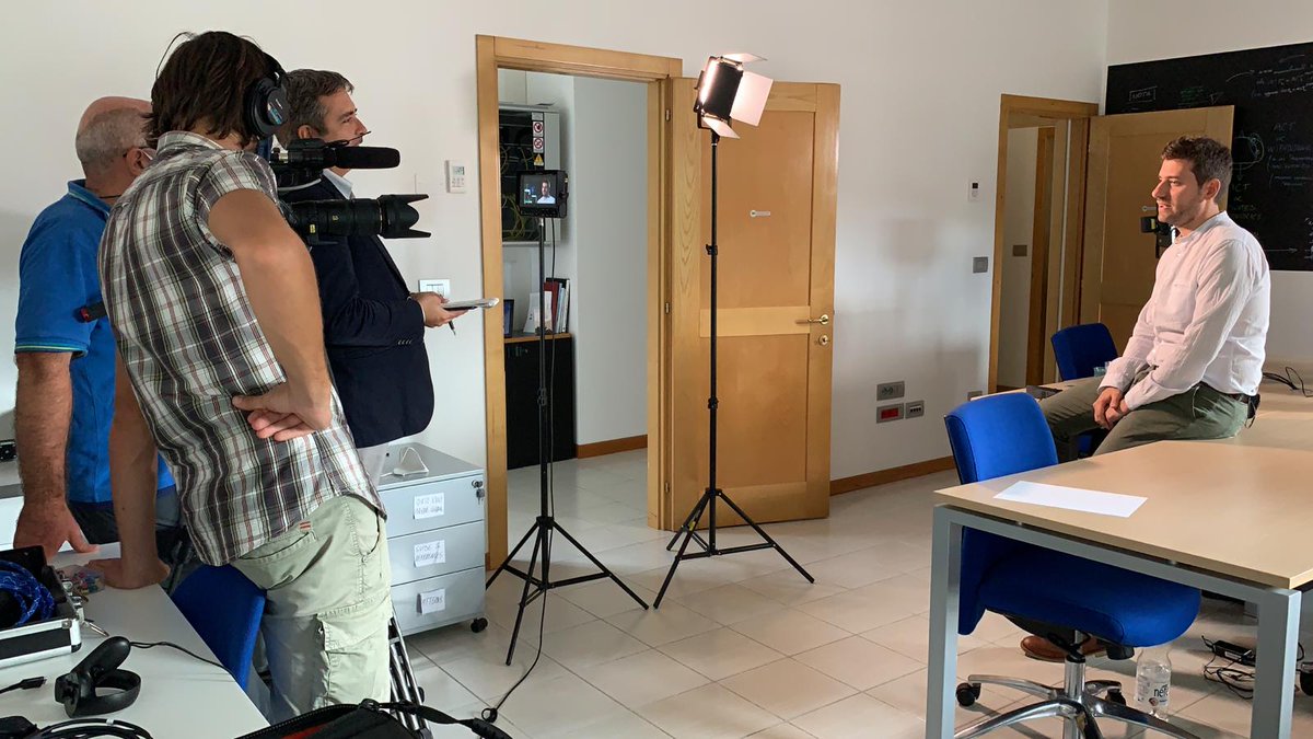vibre_io's tweet photo. Stamattina abbiamo ospitato il team di #TheItalianNetwork, programma in onda su @RaiPlay
Abbiamo raccontato la nostra storia, la nascita di @vibre_bci e del lavoro con le interfacce neurali, presentando i nostri applicativi.
Curiosi di saperne di più? Stay tuned! 😉
#RaiPlay https://t.co/BjFweET5Cx